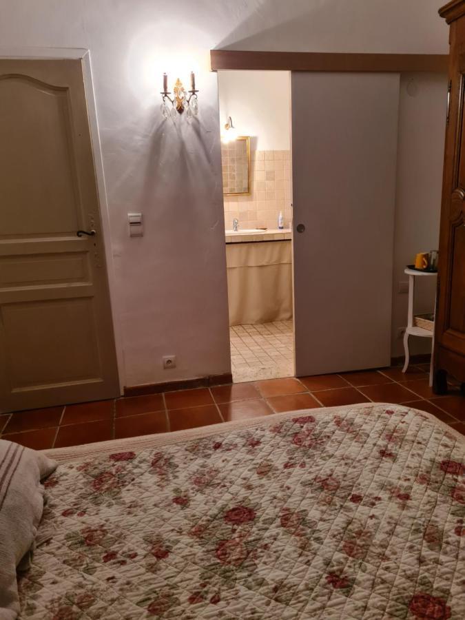 Le Mas Des Pins Mane  Εξωτερικό φωτογραφία
